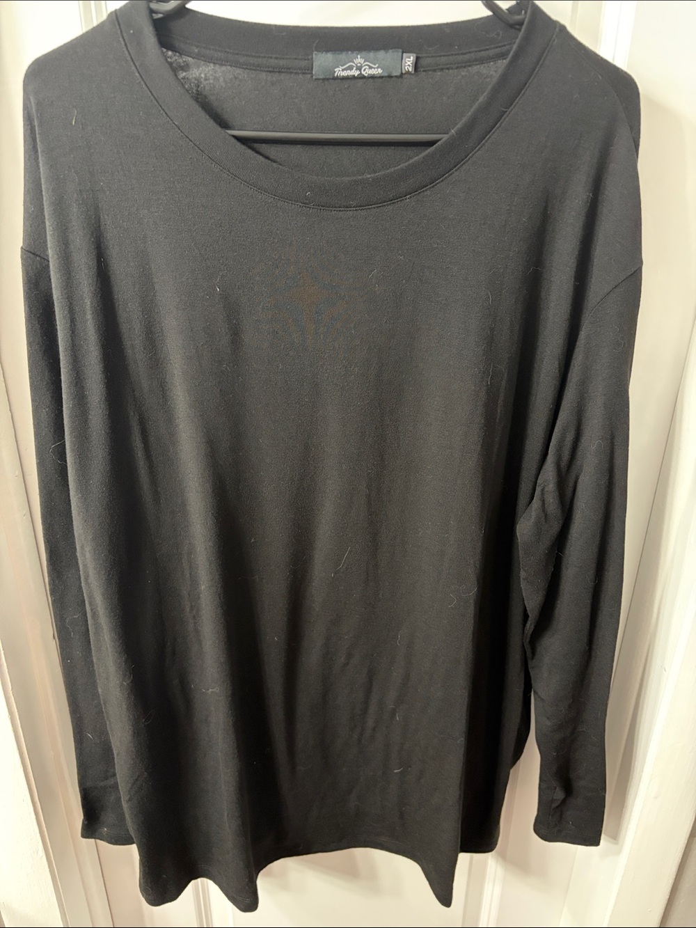 3/$20 Trendy Queen Black Long-Sleeve Crew Neck Tee